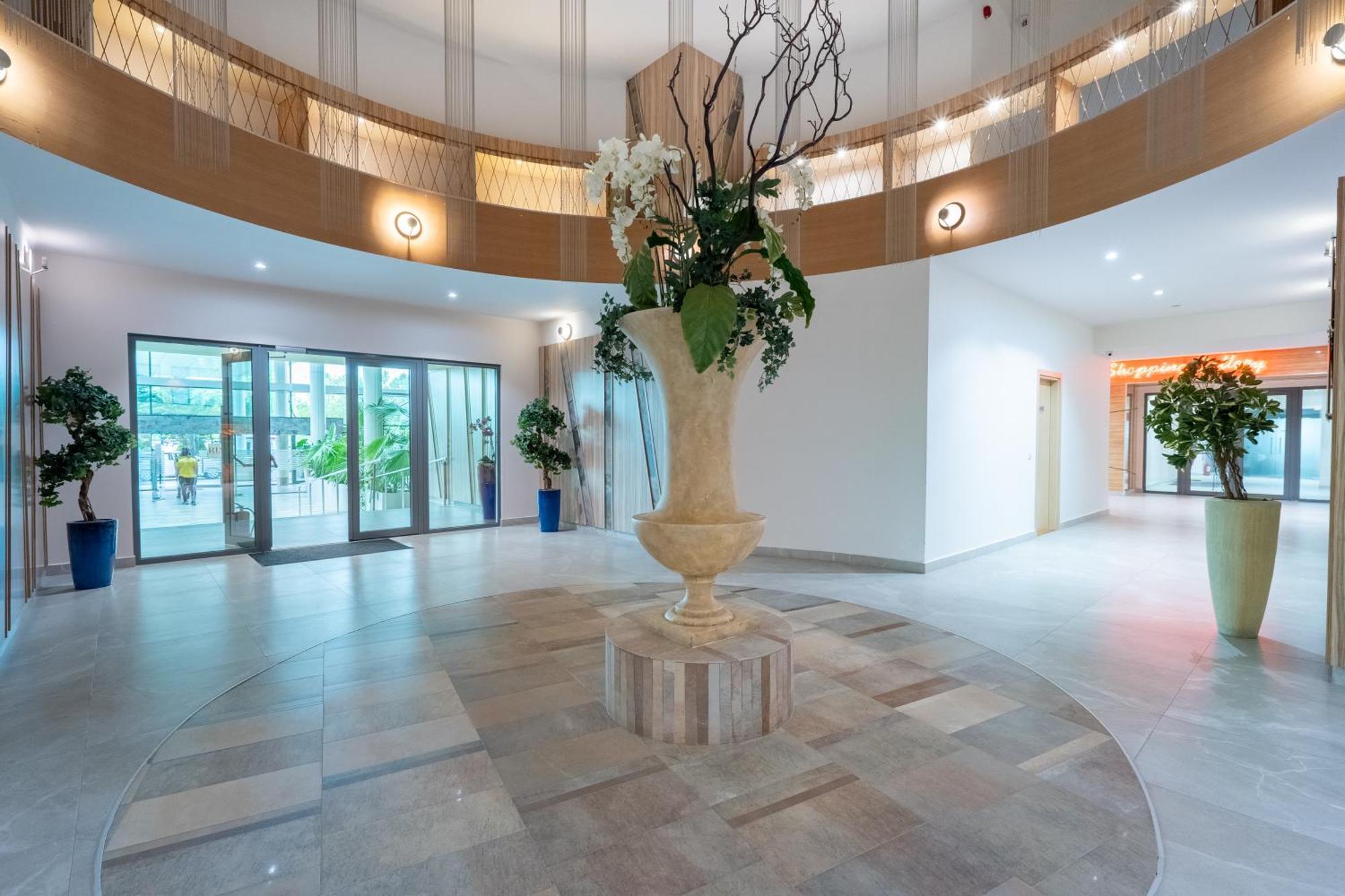 Charlotte Grand Bucharest Apartman Kültér fotó
